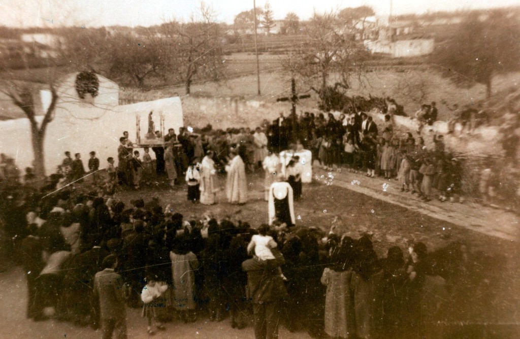 99 ANYS 50 PROSESO A LA CREU DE SANT JOSEP EL DIA DEL SANT. AVUI A DESAPAREGUT ESTA PROSESO.